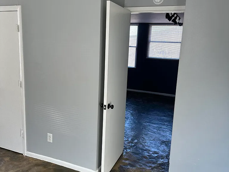 703 Wilkinson Blvd #2 — Photo 35
