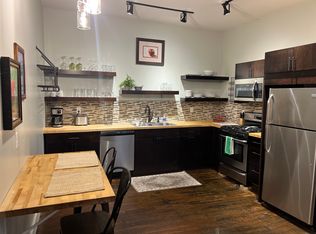 104 N 6th St #201, Quincy, IL 62301