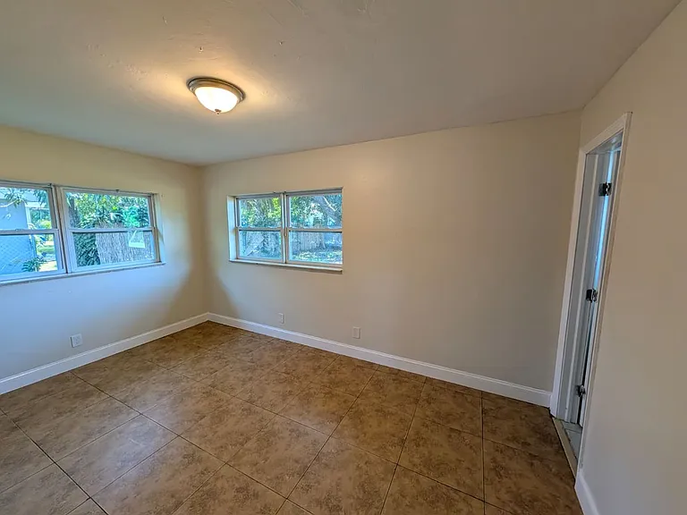 180 Penn Way — Photo 33