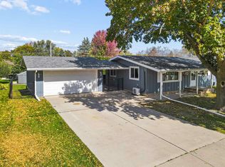 524 W 10th St, Kaukauna, WI 54130