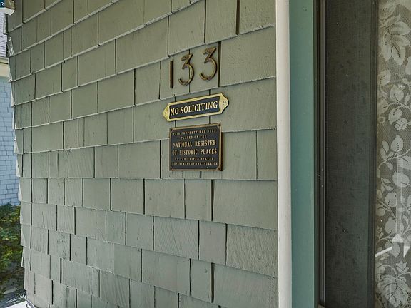 5th image of 133 Pinole St