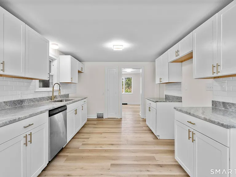 277 Tremont St — Photo 8