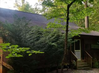 737 N Quail Trl, Clarkesville, GA 30523