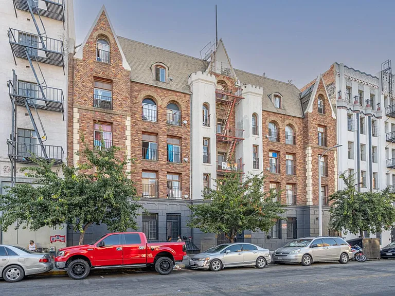751 Normandie Ave #403 — Photo 1