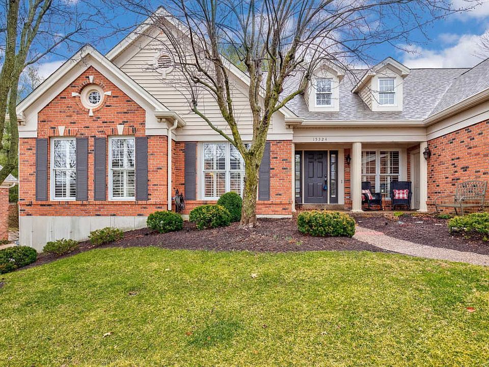 1st image of 15324 Oaktree Estates Dr
