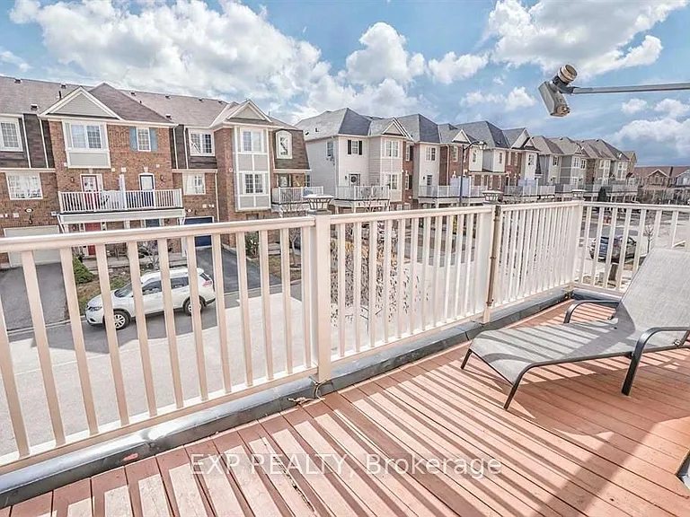 945 Sprague Pl — Photo 23