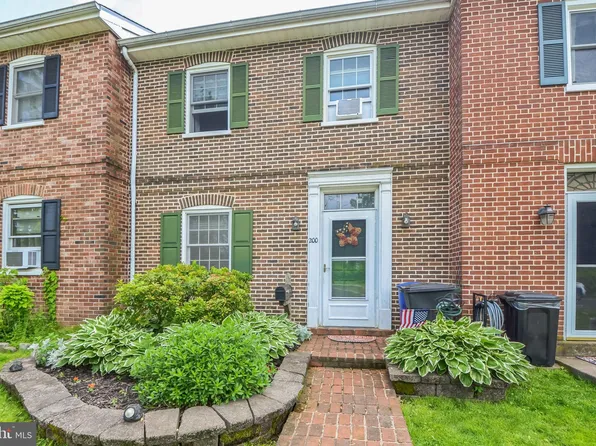 200 Hughes Ave, Sellersville, PA 18960