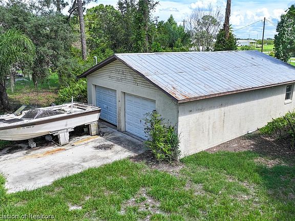 3rd image of 255 Hillside Dr