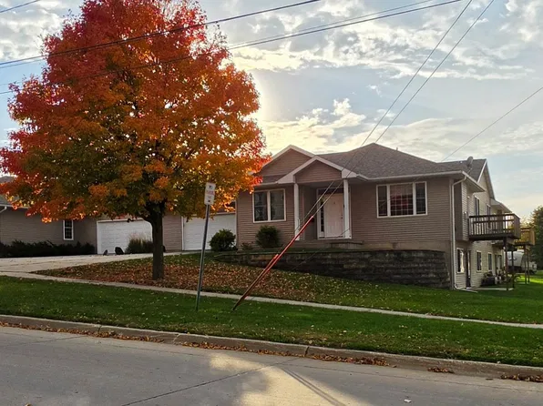 206 Walnut St, Traer, IA 50675