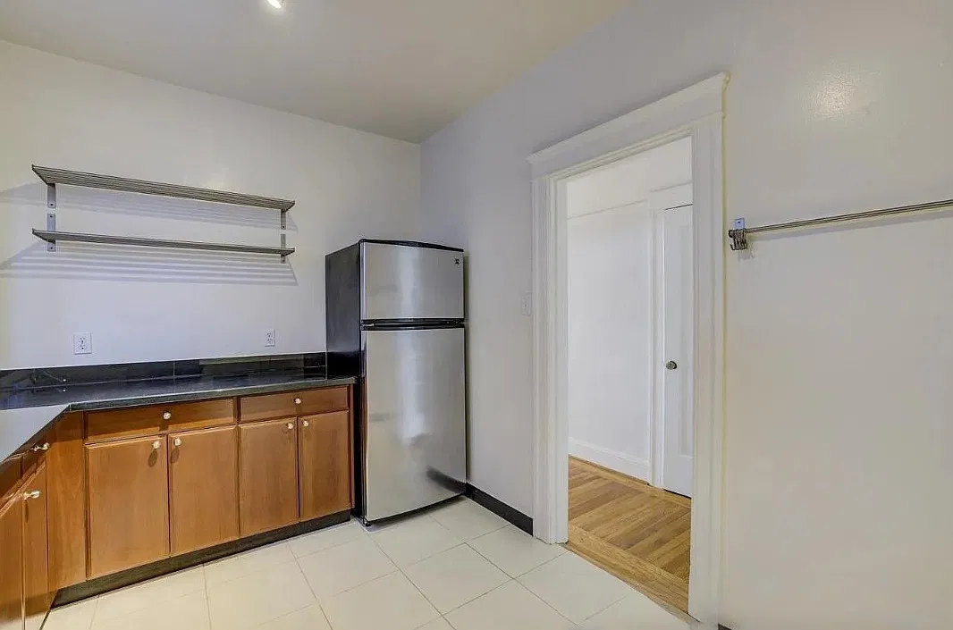 1 bed, 700 sqft, $4,250 — Photo 2