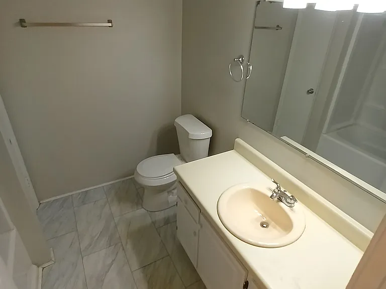 36 Brianfield Dr #D — Photo 6