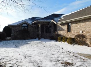 6 Greenbriar Dr UNIT B, Mattoon, IL 61938