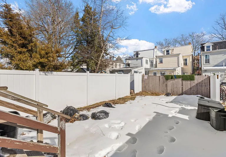 415 Wood St — Photo 14