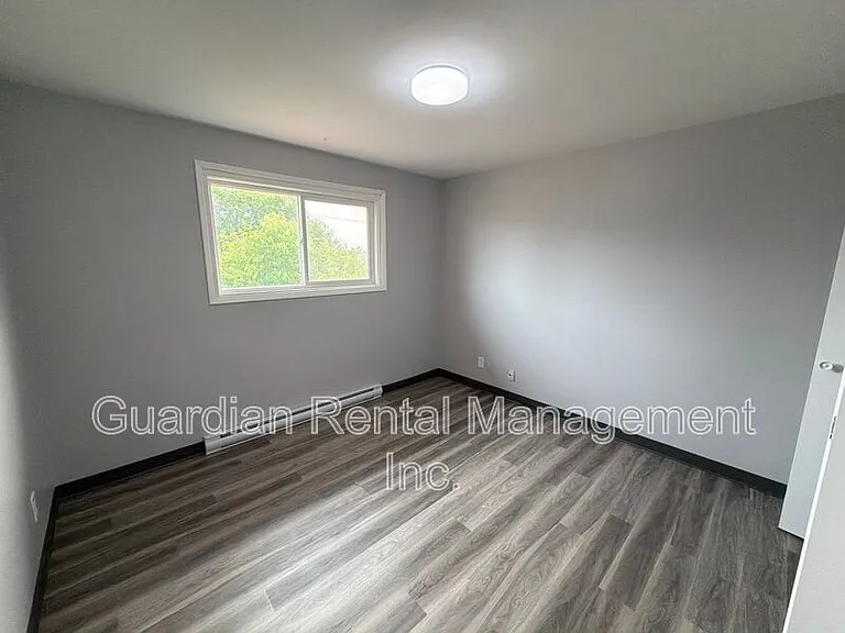 140 Frederica St E #3 — Photo 11