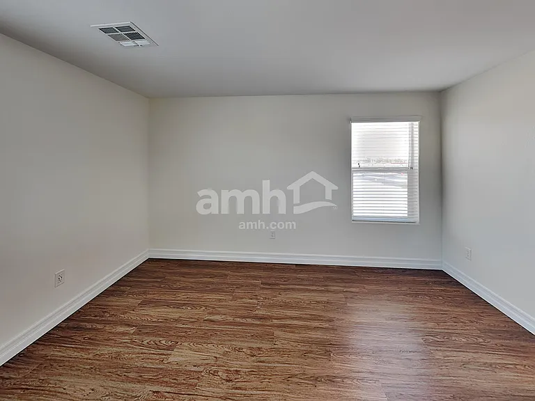 5804 Petronius St — Photo 9