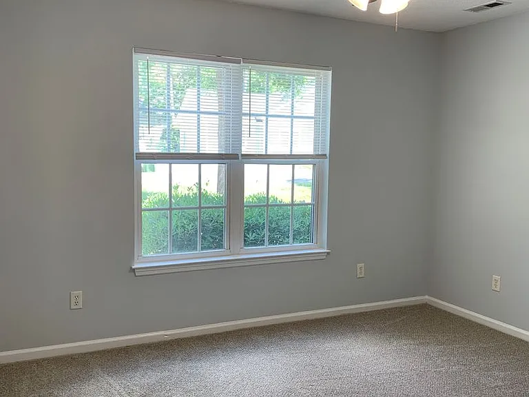 204 White Ave — Photo 17