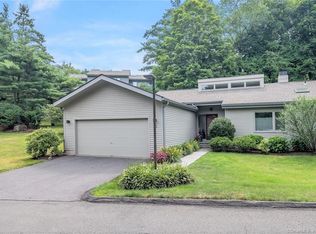 5 Brenthaven, Avon, CT 06001