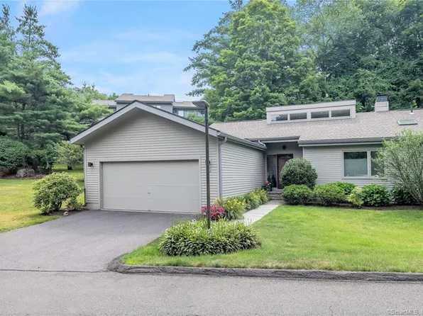 5 Brenthaven, Avon, CT 06001