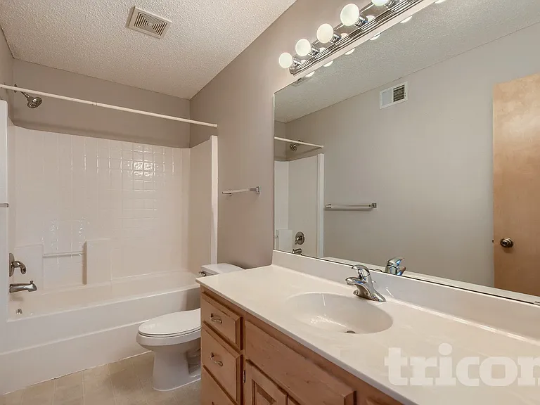 2056 Staghorn Dr — Photo 29