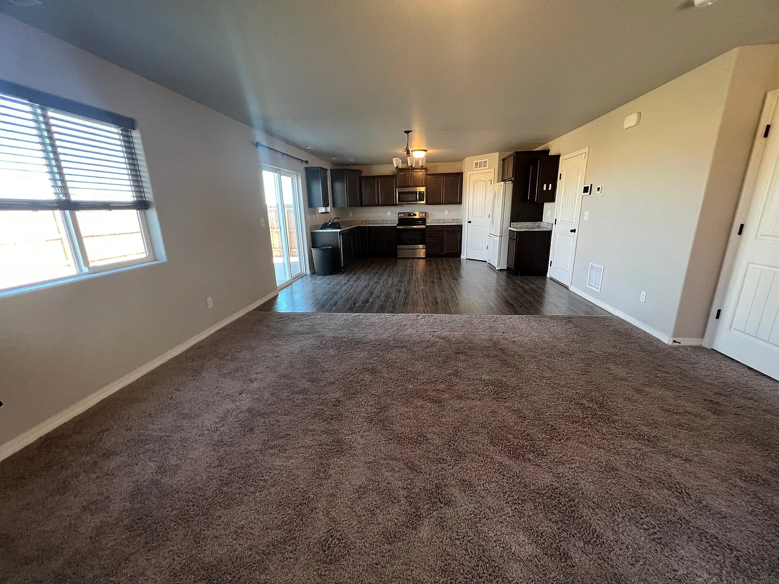 3 bed, 2.5 bath, 1681 sqft, $2,495 — Photo 4