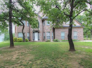 4115 S Whispering Creek Dr W, Sand Springs, OK 74063