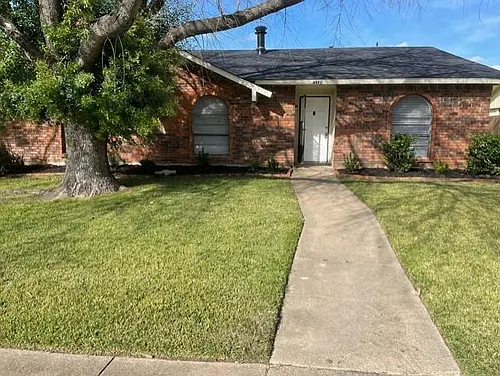 4921 Ashlock Dr Photo 1