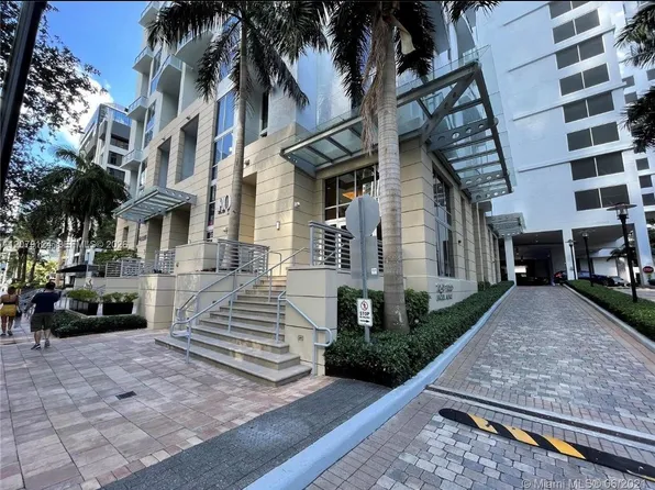 1060 Brickell Ave, Miami, FL