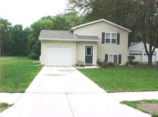 1708 Hillcrest St, Lansing, MI 48910