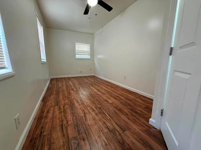 1109 Cherry Ave — Photo 7