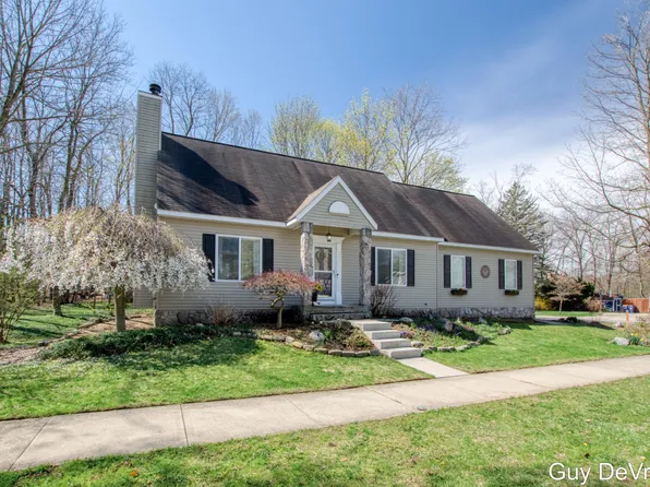 2658 Golfridge Dr SE, Grand Rapids, MI 49546