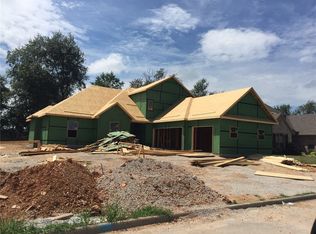 5806 SW Knotty Pine Rd, Bentonville, AR 72712