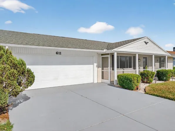 611 Fox Hills Dr, Sun City Center, FL 33573