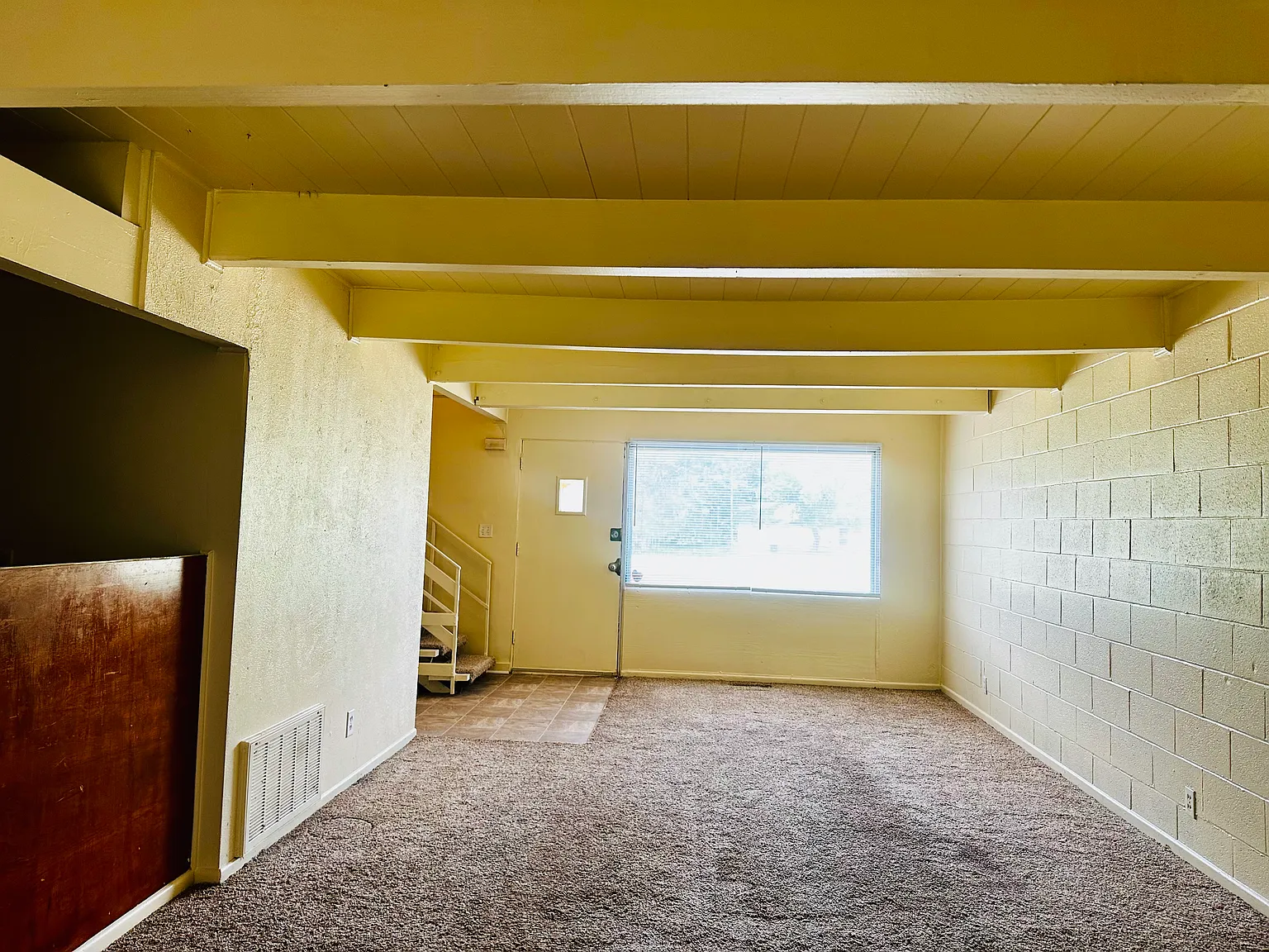 3 bed, 1.5 bath, 1532 sqft, $1,350 — Photo 2