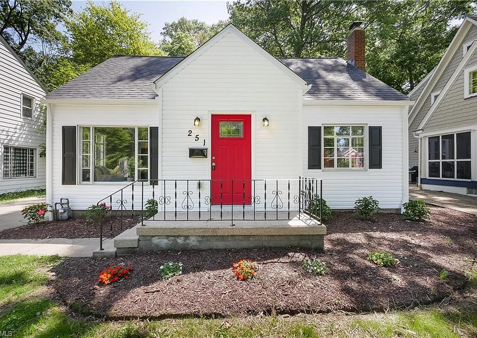1st image of 251 Melbourne Ave