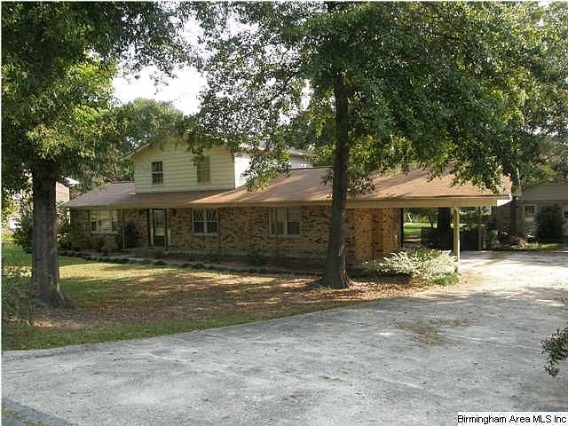 2nd image of 105 Anderson Cir