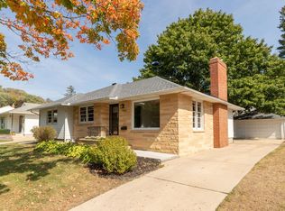 1524 8th Ave NE, Rochester, MN 55906