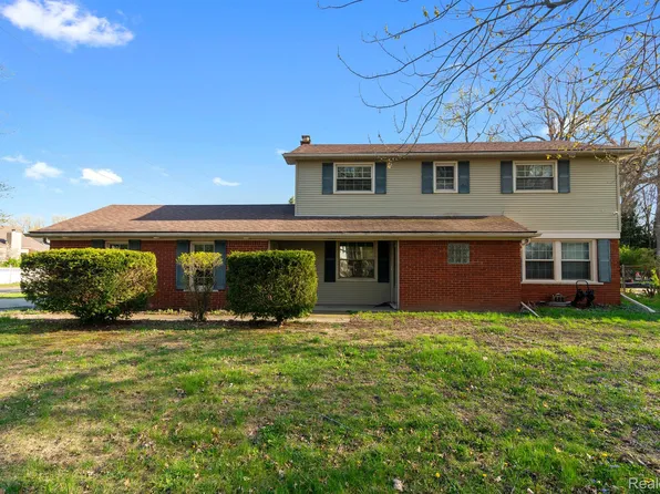 23055 Emmett St, Taylor, MI 48180