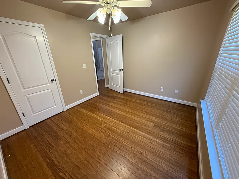 4039 Cambridge Dr — Photo 15