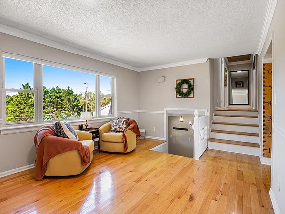 5th image of 10306 Birchwood Pike