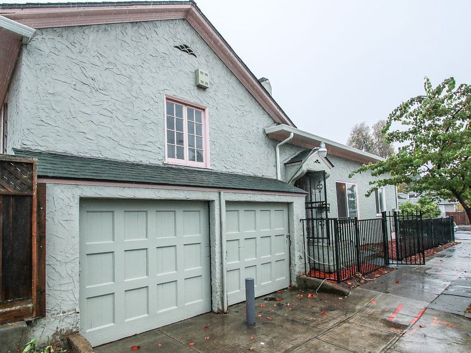 1Garage per unit