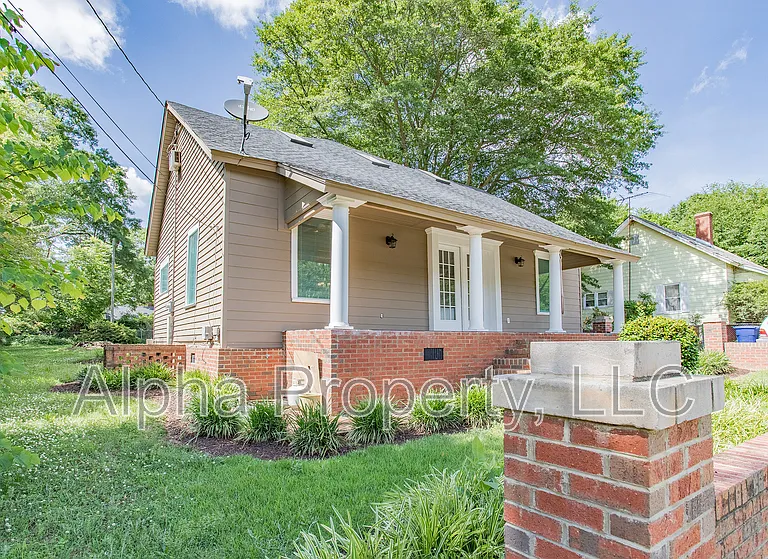 114 Edwards St — Photo 3