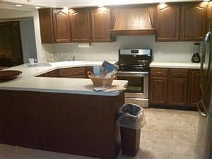 5th image of 840 S Harbor Dr
