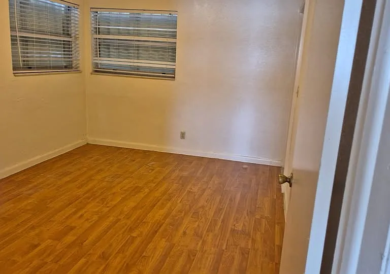2130 Avenue S #106 — Photo 5