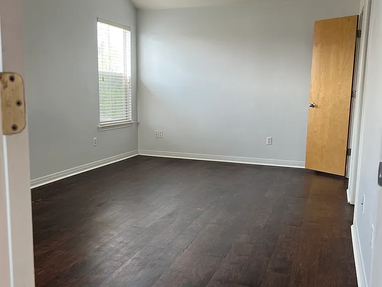 229 Marvin Cv — Photo 10