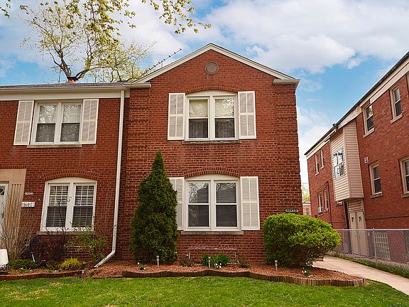 2nd image of 10923 S Artesian Ave