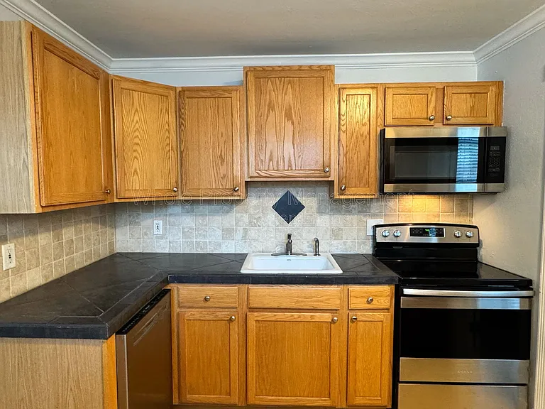1 S Pennsylvania St #102 — Photo 10