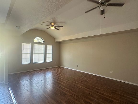 3rd image of 475 Perch Rd