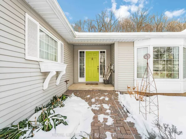 192 Woodside Dr, Saint Catharines, ON L2T 1X6