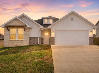 5031 Elk Valley Ave, Springdale, AR 72762