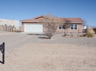 520 6th St NE, Rio Rancho, NM 87124